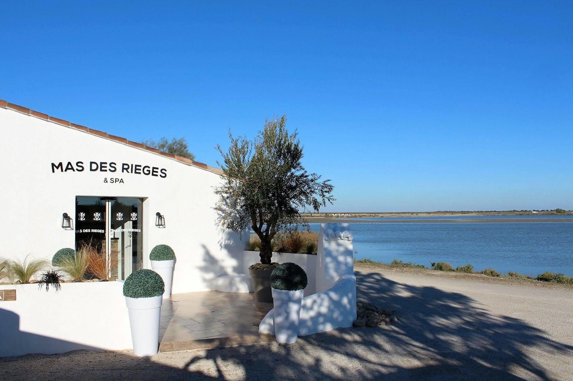 Mas Des Rieges & Spa Saintes-Maries-de-la-Mer Buitenkant foto