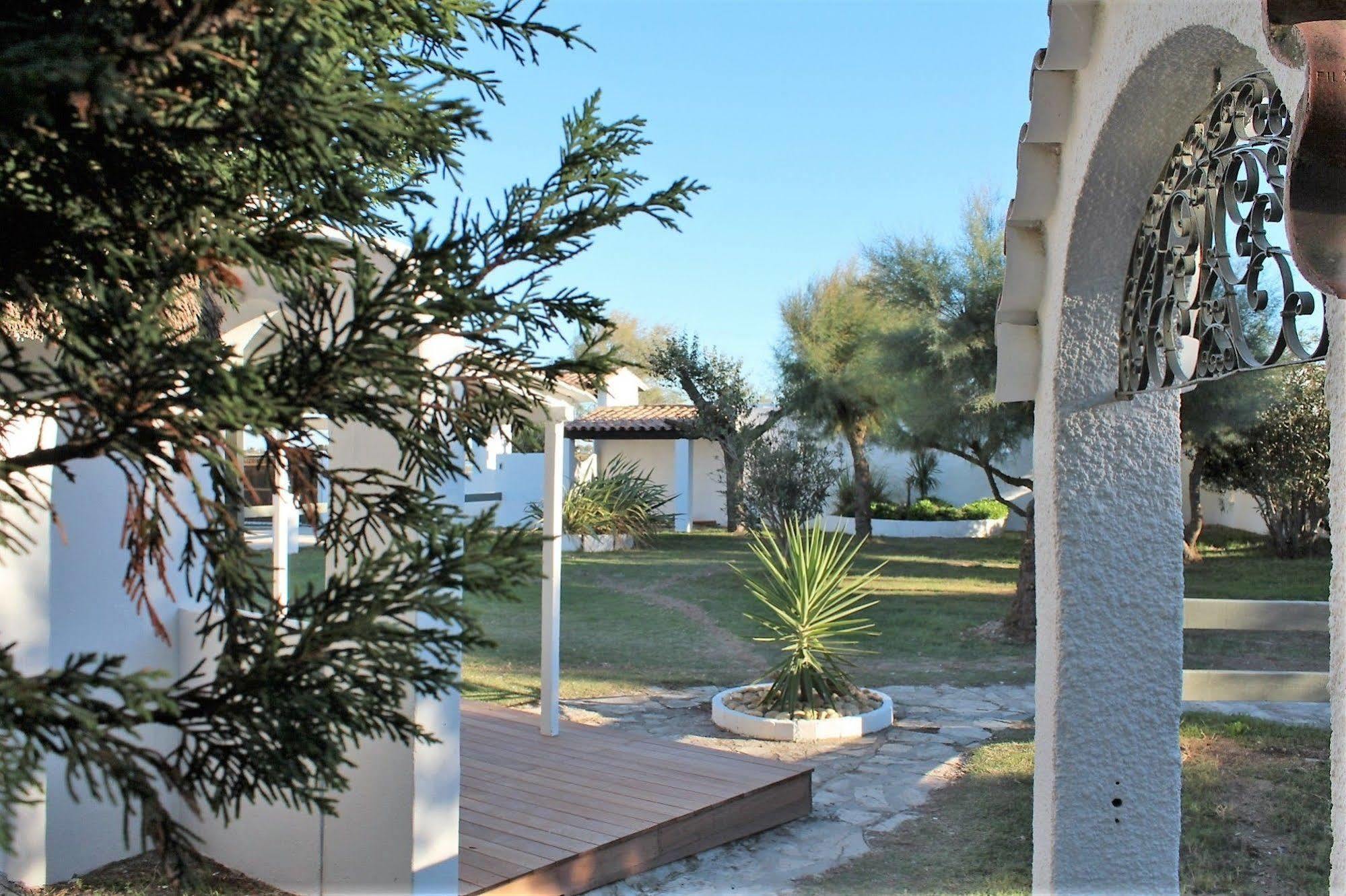 Mas Des Rieges & Spa Saintes-Maries-de-la-Mer Buitenkant foto